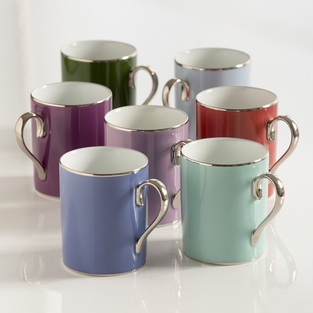 Porcelaine de Limoges Becher mit Platindekor Himbeerrot - 2