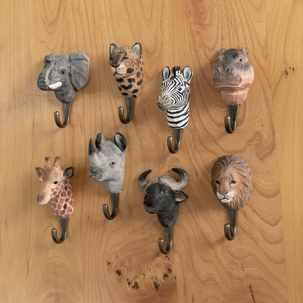 Handgeschnitzter Kleiderhaken Bison - 2 Handgeschnitzter Kleiderhaken Bison - 2