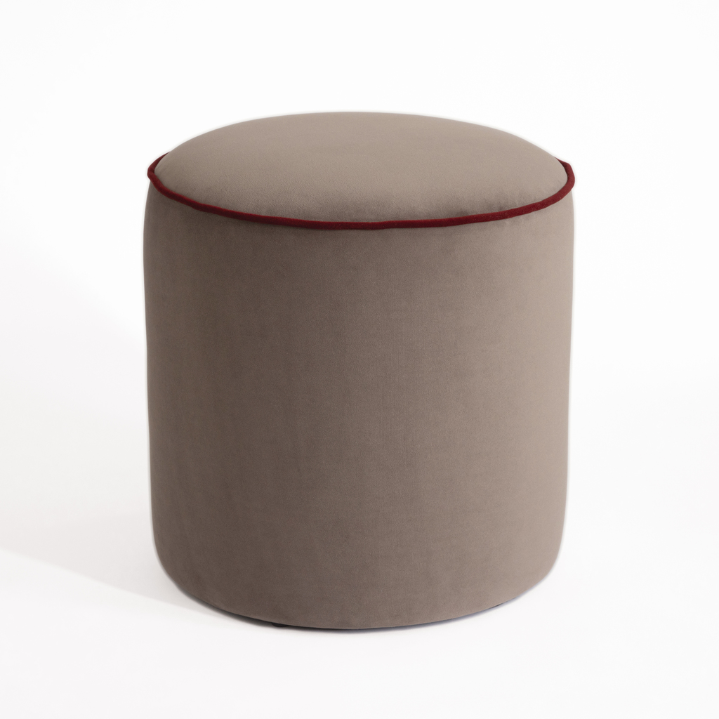Samtpouf Audrey Sand / Weinrot