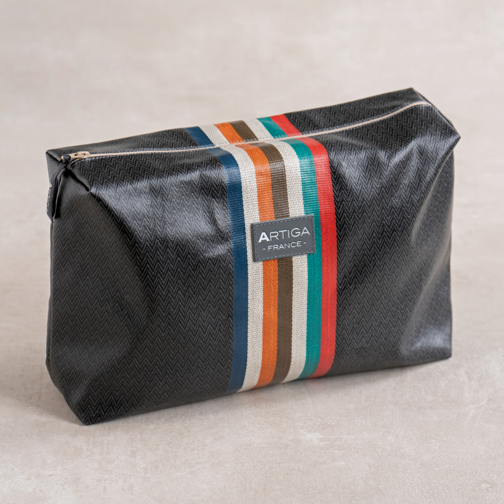 Waschzeugtasche Chevron von Artiga Groß Schwarz Waschzeugtasche Chevron von Artiga Groß Schwarz