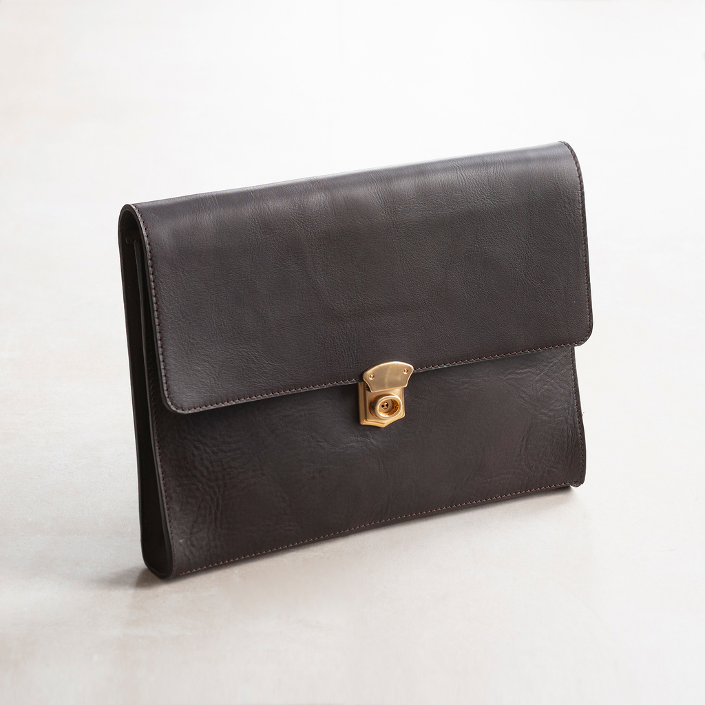 Hammann Underarm Document Case aus Stierleder Dunkelbraun