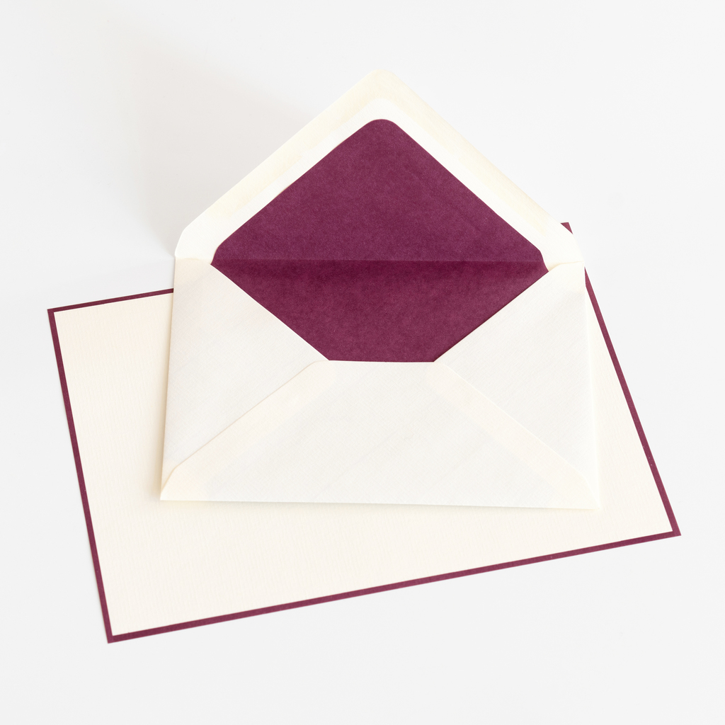 25 A5 Briefbögen & Umschläge Crown Mill Creme/Bordeaux 25 A5 Briefbögen & Umschläge Crown Mill Creme/Bordeaux