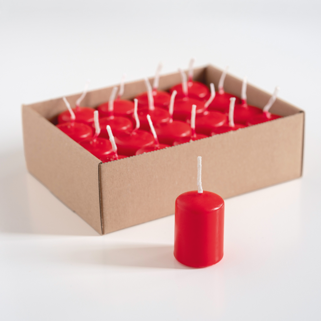 20 Stumpenkerzen 4,5 x 3 cm Glutrot 20 Stumpenkerzen 4,5 x 3 cm Glutrot