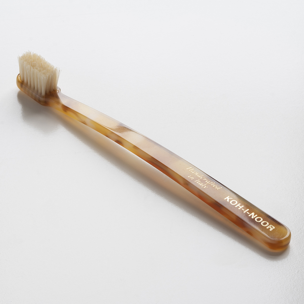 Koh-i-Noor Zahnbürsten mit Naturborsten Helles Horn Koh-i-Noor Zahnbürsten mit Naturborsten Helles Horn