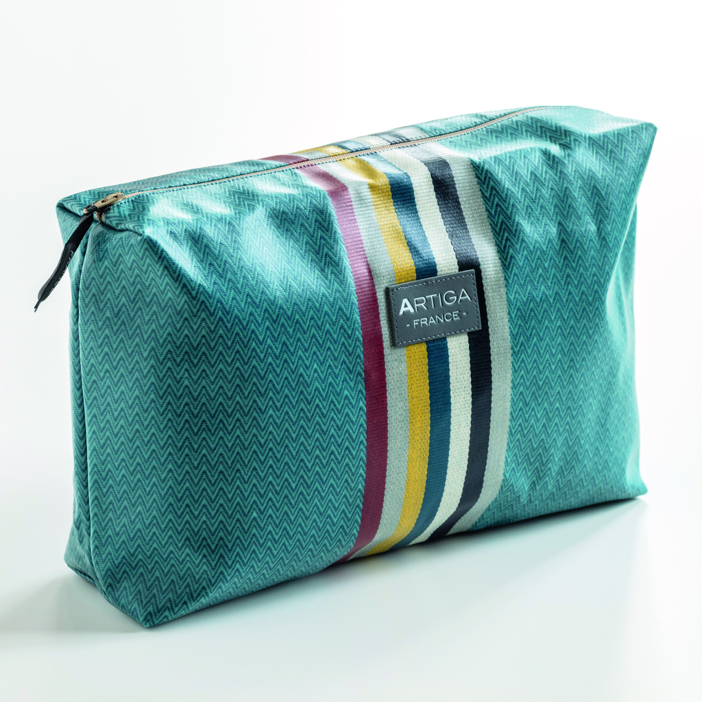 Waschzeugtasche Chevron von Artiga Groß Blau Waschzeugtasche Chevron von Artiga Groß Blau