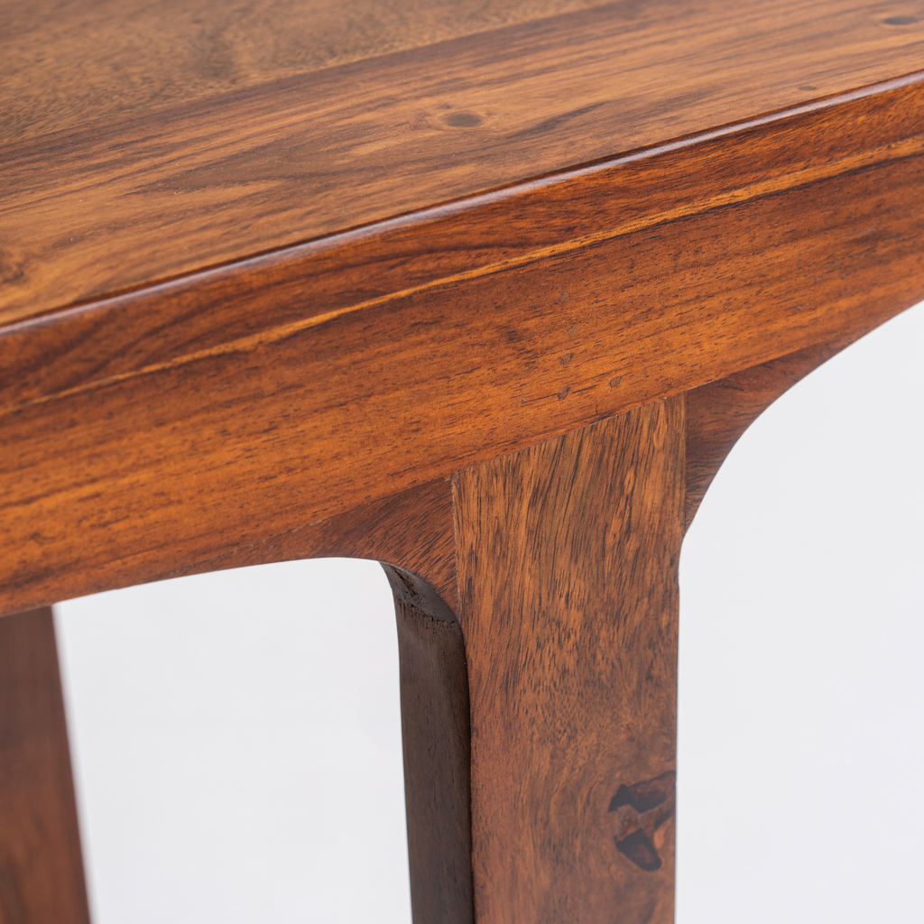 Sidetable T-Bone