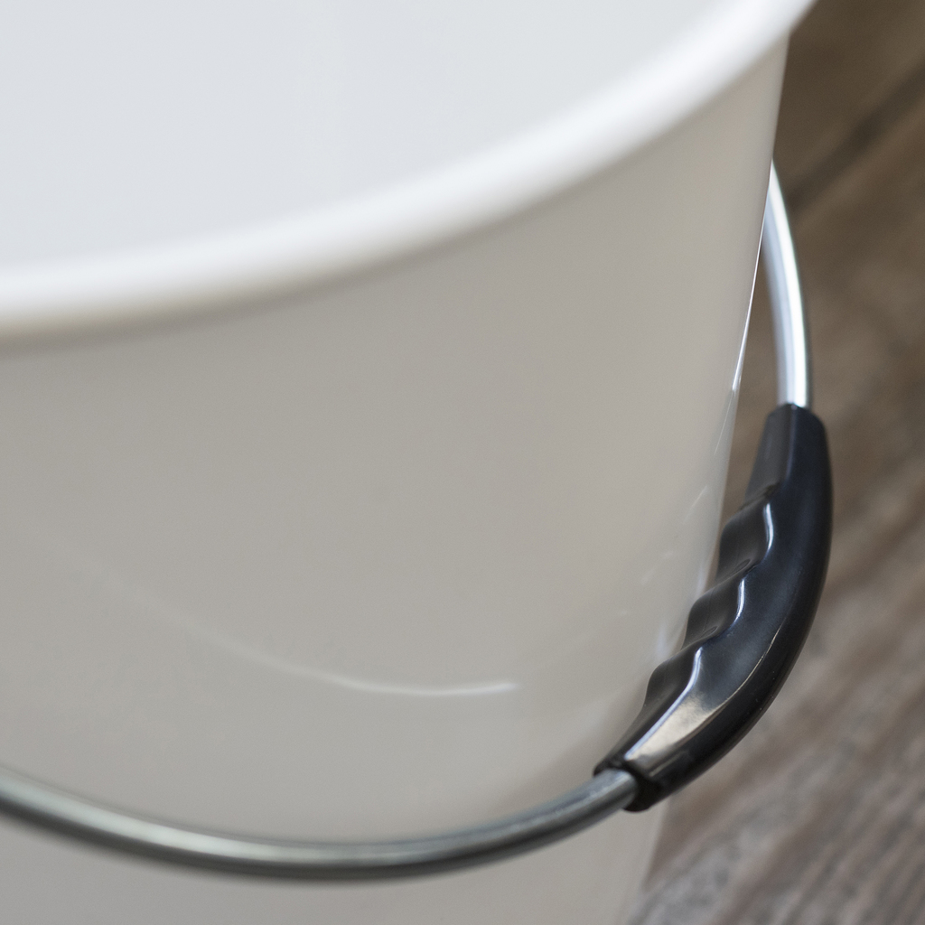 Stöckli-Wischeimer - 2 Stöckli-Wischeimer - 2