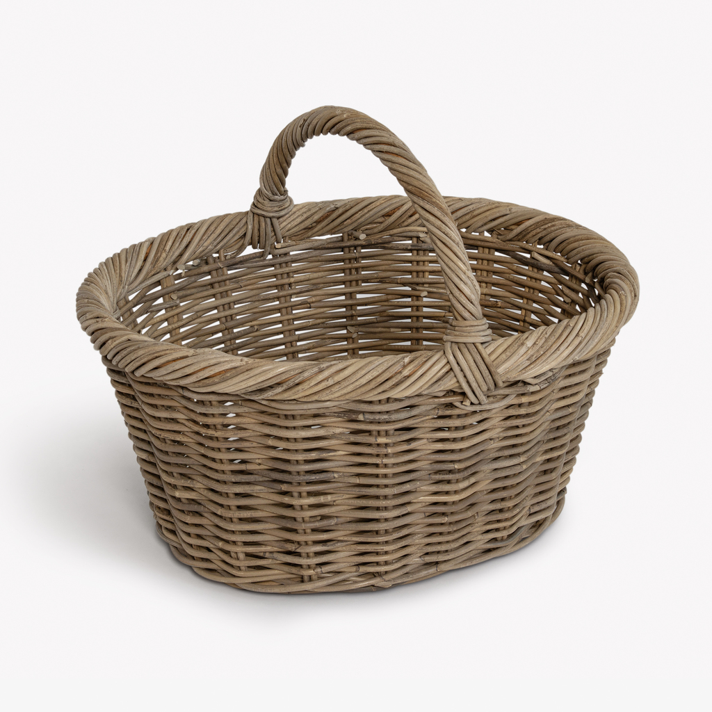 Großer Tragekorb aus Rattan