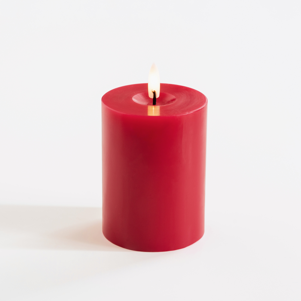 Ester & Erik LED Stumpenkerze Winter Berry 10 cm Ester & Erik LED Stumpenkerze Winter Berry 10 cm