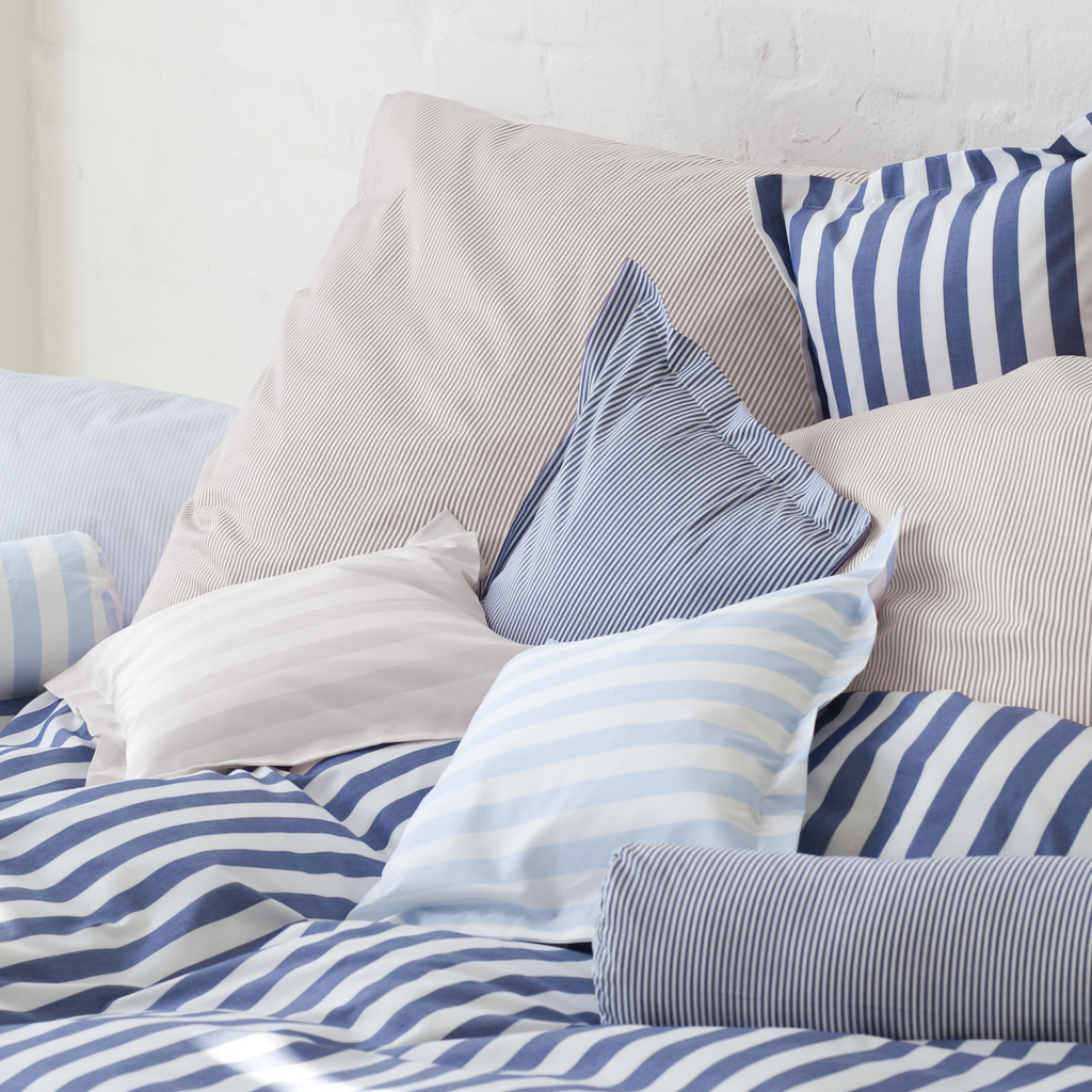 Kissenbezug Liselund Streifen Hellgrau 40 x 40 cm Kissenbezug Liselund Streifen Hellgrau 40 x 40 cm