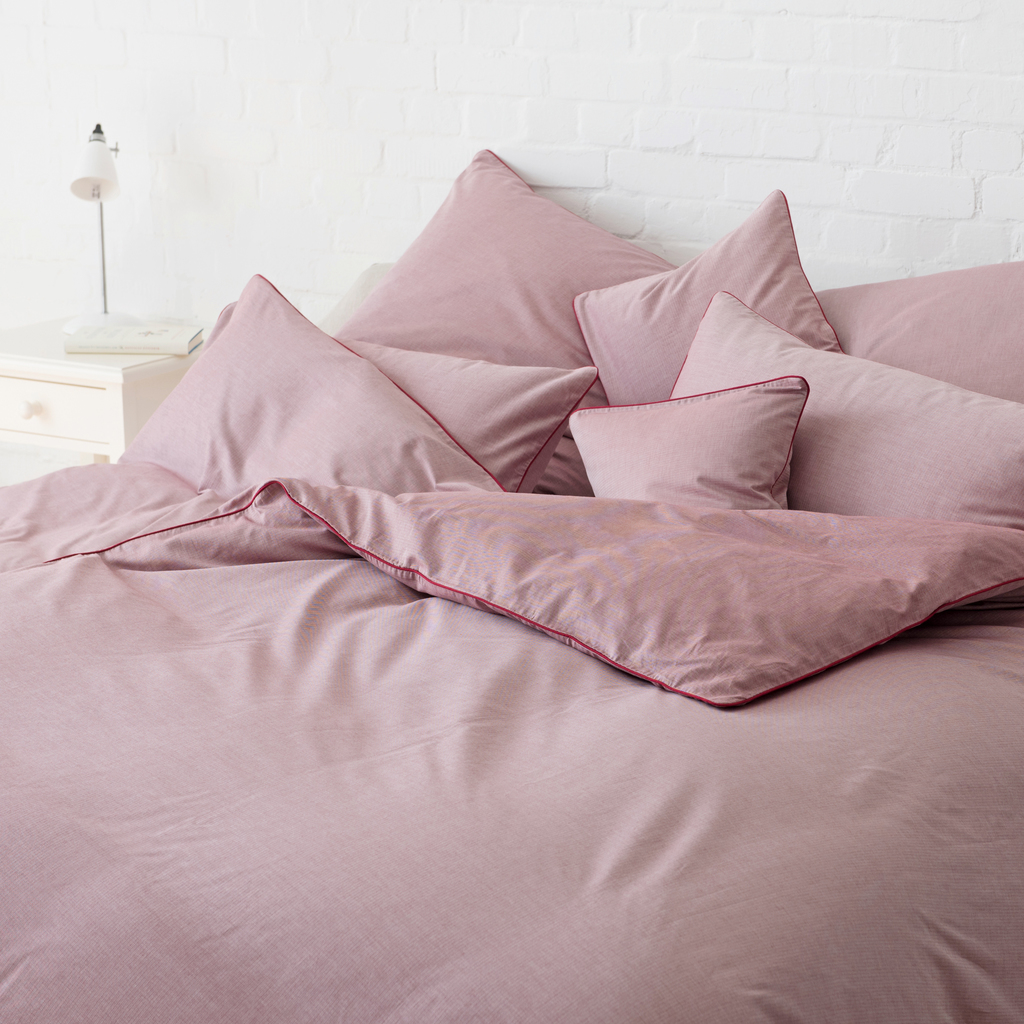 Bettbezug Herringbone Rot mit Paspel 135 x 200 cm Bettbezug Herringbone Rot mit Paspel 135 x 200 cm