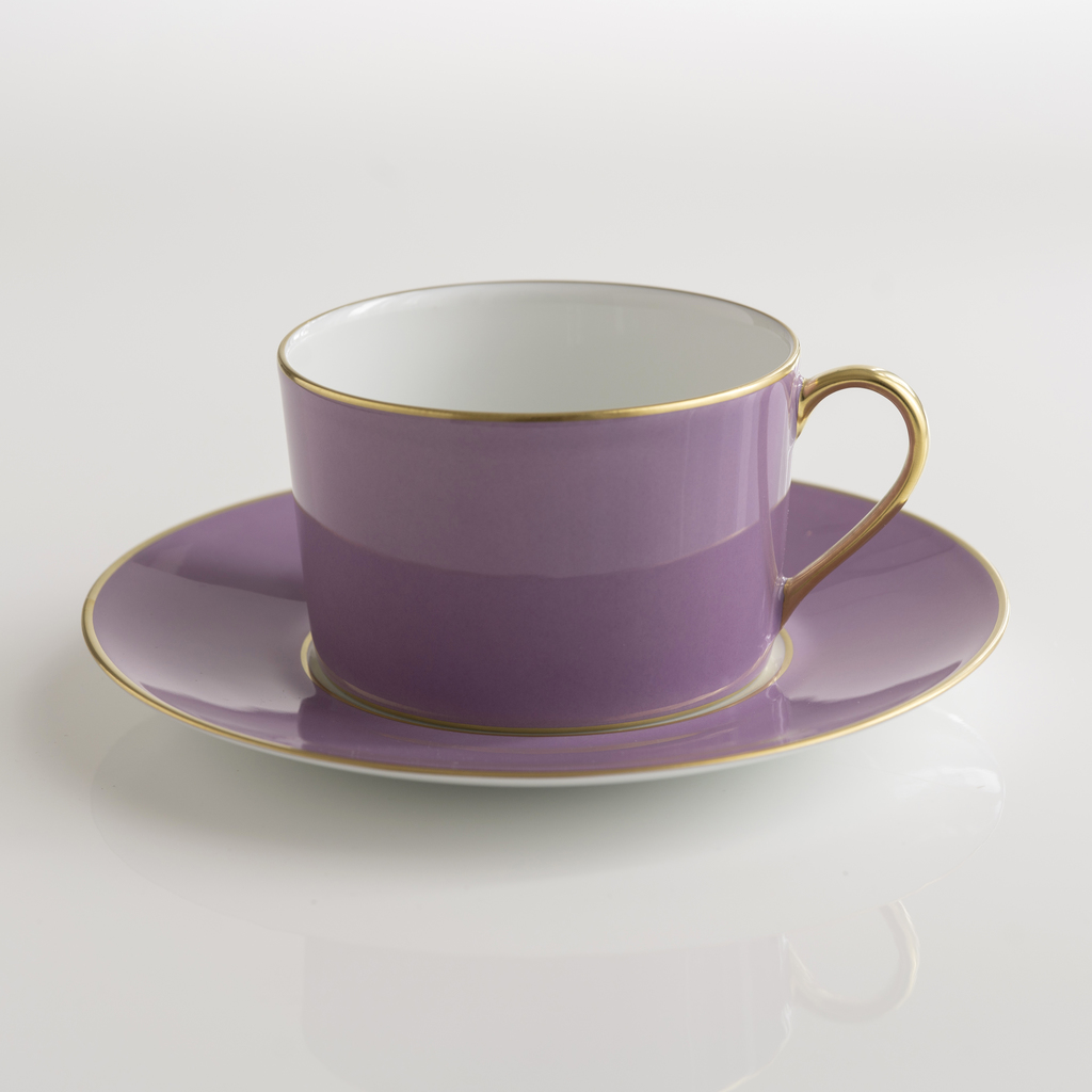 Porcelaine de Limoges Tasse mit Untertasse Lila Porcelaine de Limoges Tasse mit Untertasse Lila