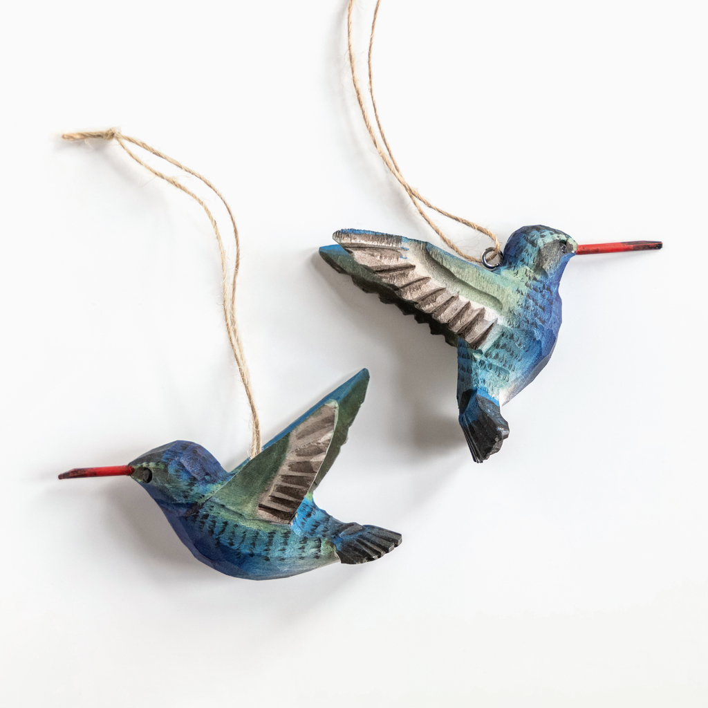 Handgeschnitzter Vogelanhänger Breitschnabelkolibri Handgeschnitzter Vogelanhänger Breitschnabelkolibri
