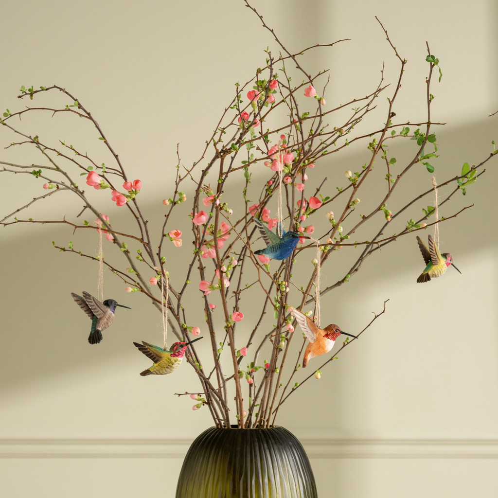 Handgeschnitzter Vogelanhänger Breitschnabelkolibri - 3 Handgeschnitzter Vogelanhänger Breitschnabelkolibri - 3