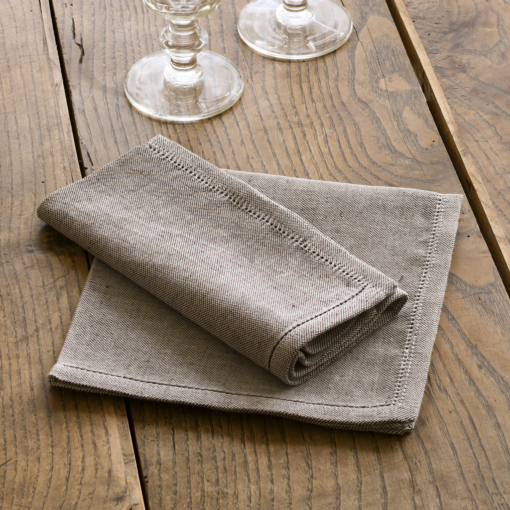 Busatti Serviette 40 x 40 cm Taupe Busatti Serviette 40 x 40 cm Taupe