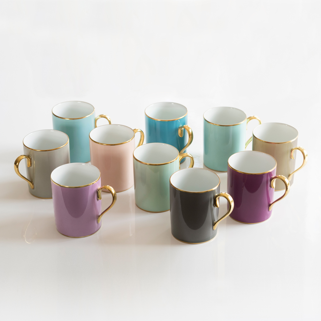 Porcelaine de Limoges Frühstücksbecher mit Golddekor Porcelaine de Limoges Frühstücksbecher mit Golddekor