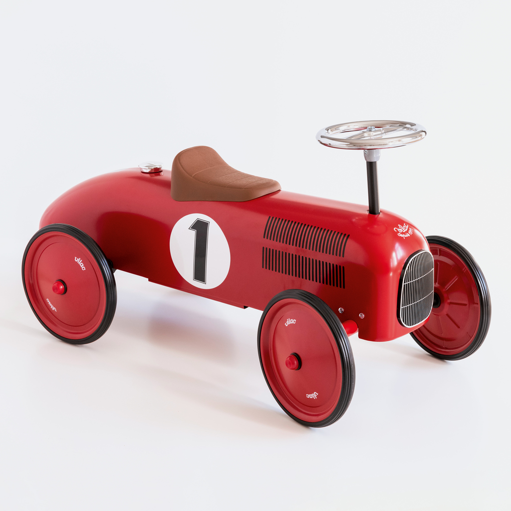 Rennwagen aus Stahlblech Rot Rennwagen aus Stahlblech Rot