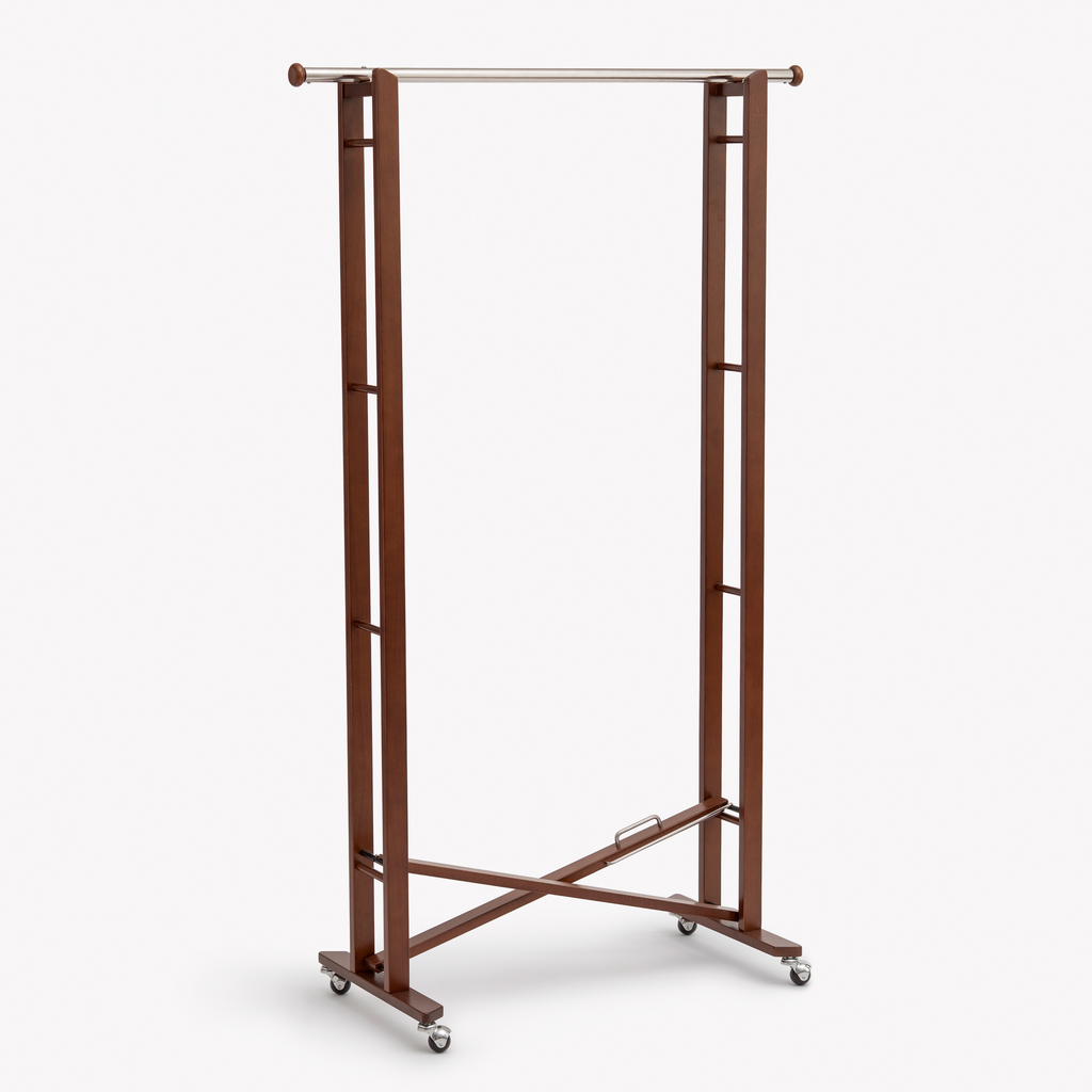 Mobiler Garderobenständer Västergard Braun gebeizt Mobiler Garderobenständer Västergard Braun gebeizt