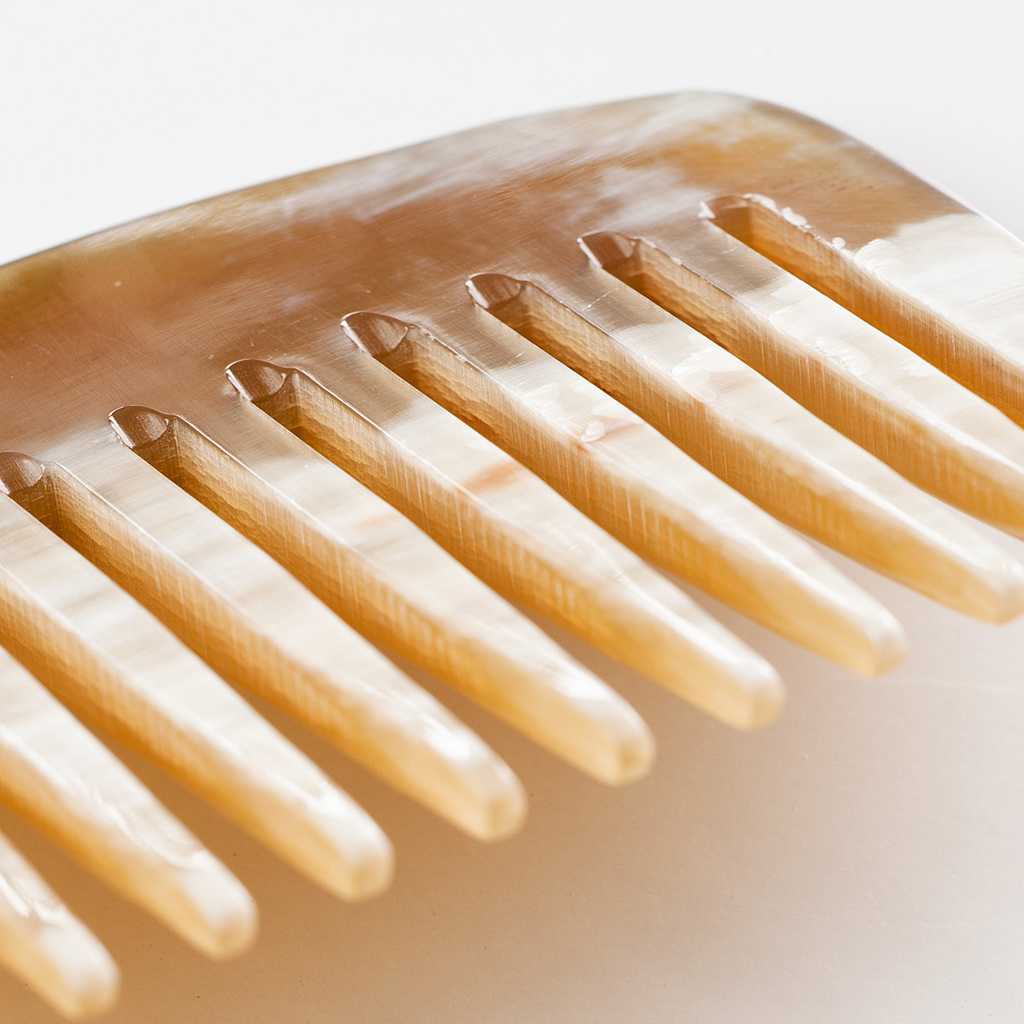 Griffkamm aus Horn 20 cm - 4 Griffkamm aus Horn 20 cm - 4