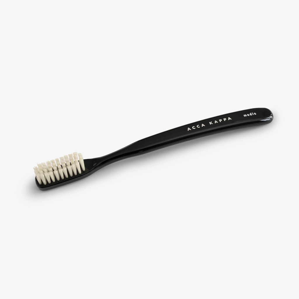 Acca Kappa Zahnbürste Nylon Medium Schwarz Acca Kappa Zahnbürste Nylon Medium Schwarz