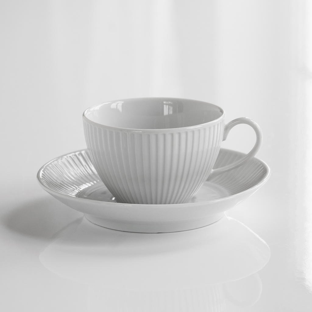 Pillivuyt Plissé Frühstückstasse mit Untertasse