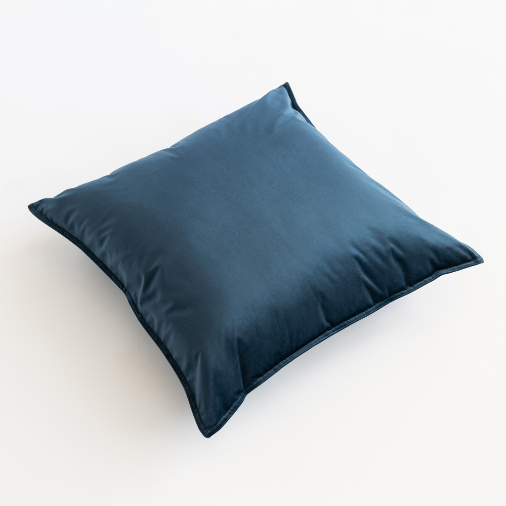 Samtkissen Celeste Navy 60 x 60 cm Samtkissen Celeste Navy 60 x 60 cm