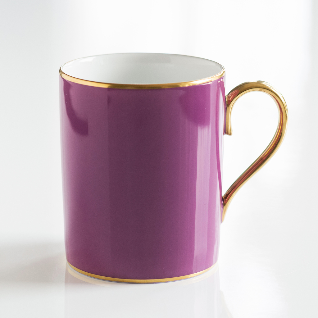 Porcelaine de Limoges Becher mit Golddekor Amethyst Porcelaine de Limoges Becher mit Golddekor Amethyst