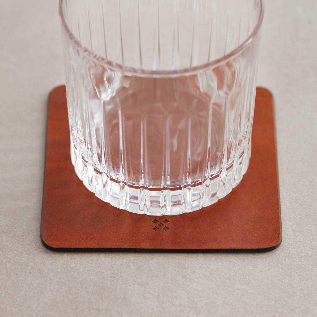 Legendär Glasuntersetzer DRYNK Sattelleder 4er-Set - 2 Legendär Glasuntersetzer DRYNK Sattelleder 4er-Set - 2