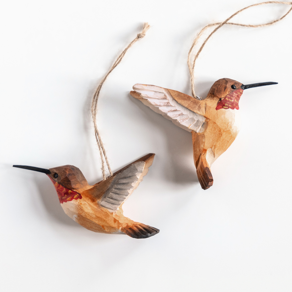 Handgeschnitzter Vogelanhänger Rotrücken-Zimtelfe Handgeschnitzter Vogelanhänger Rotrücken-Zimtelfe