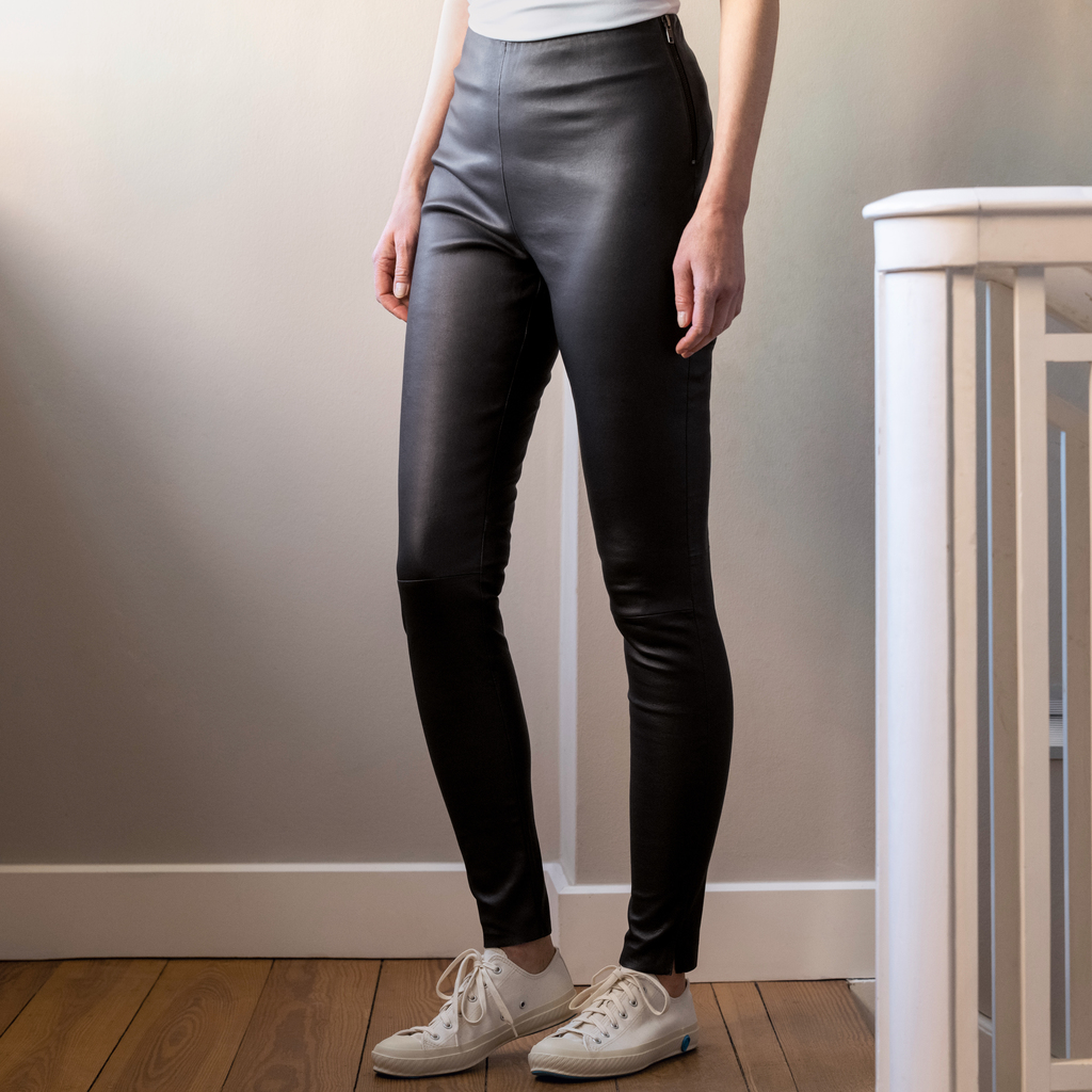 Depeche Lederhose Stretchleder Schwarz Gr. 42 Depeche Lederhose Stretchleder Schwarz Gr. 42