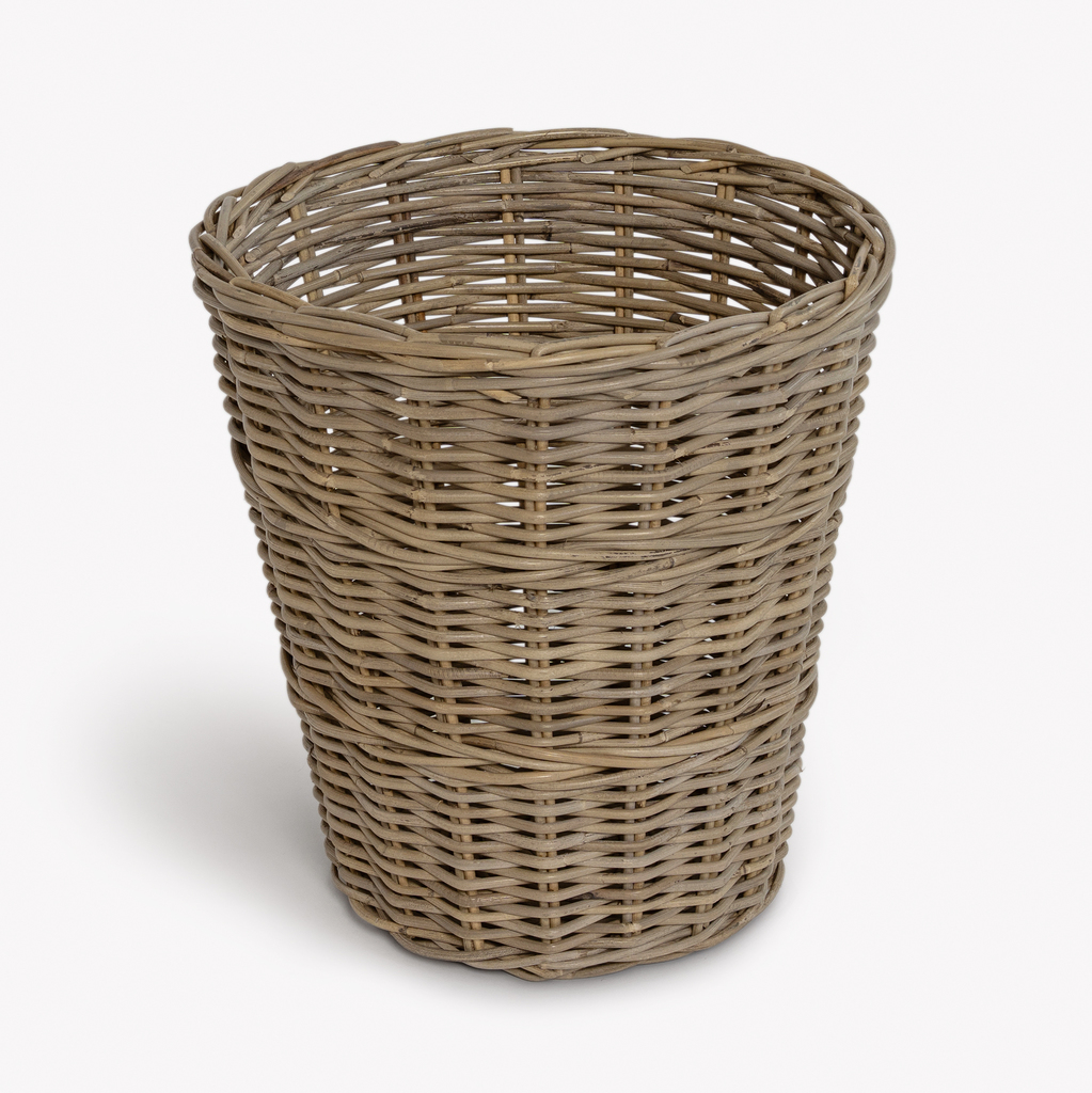 Papierkorb aus Rattan