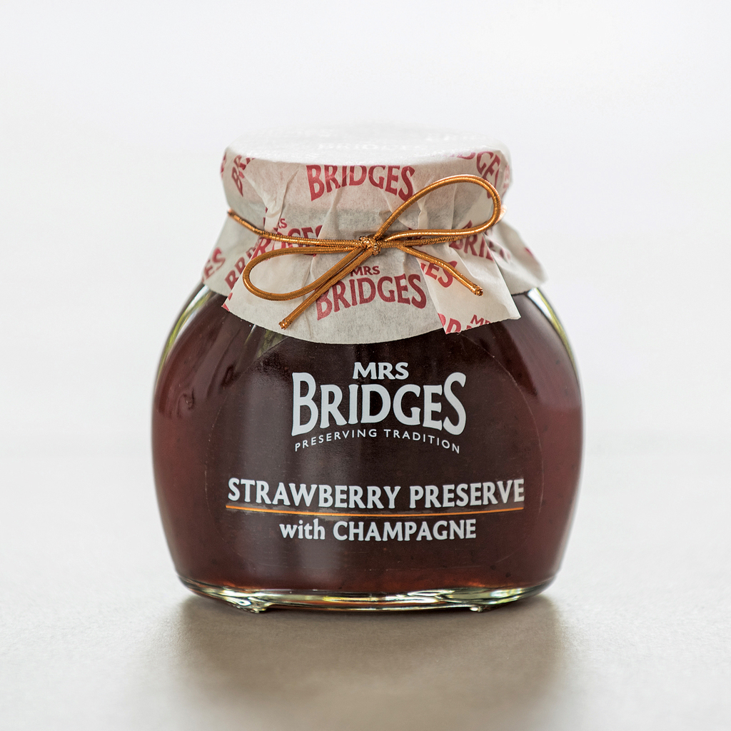 Mrs. Bridges Strawberry Preserve mit Champagner Mrs. Bridges Strawberry Preserve mit Champagner