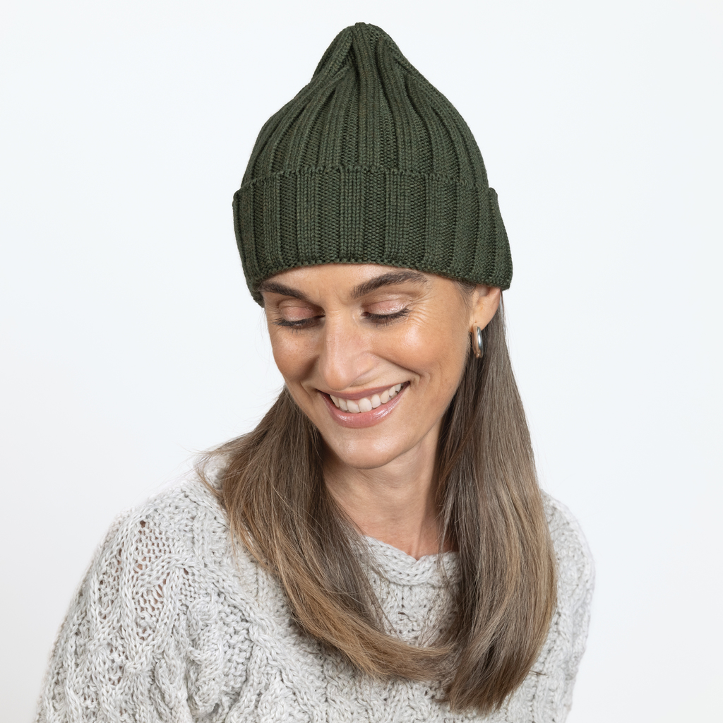 Strickmütze aus reiner Wolle Oliv Strickmütze aus reiner Wolle Oliv