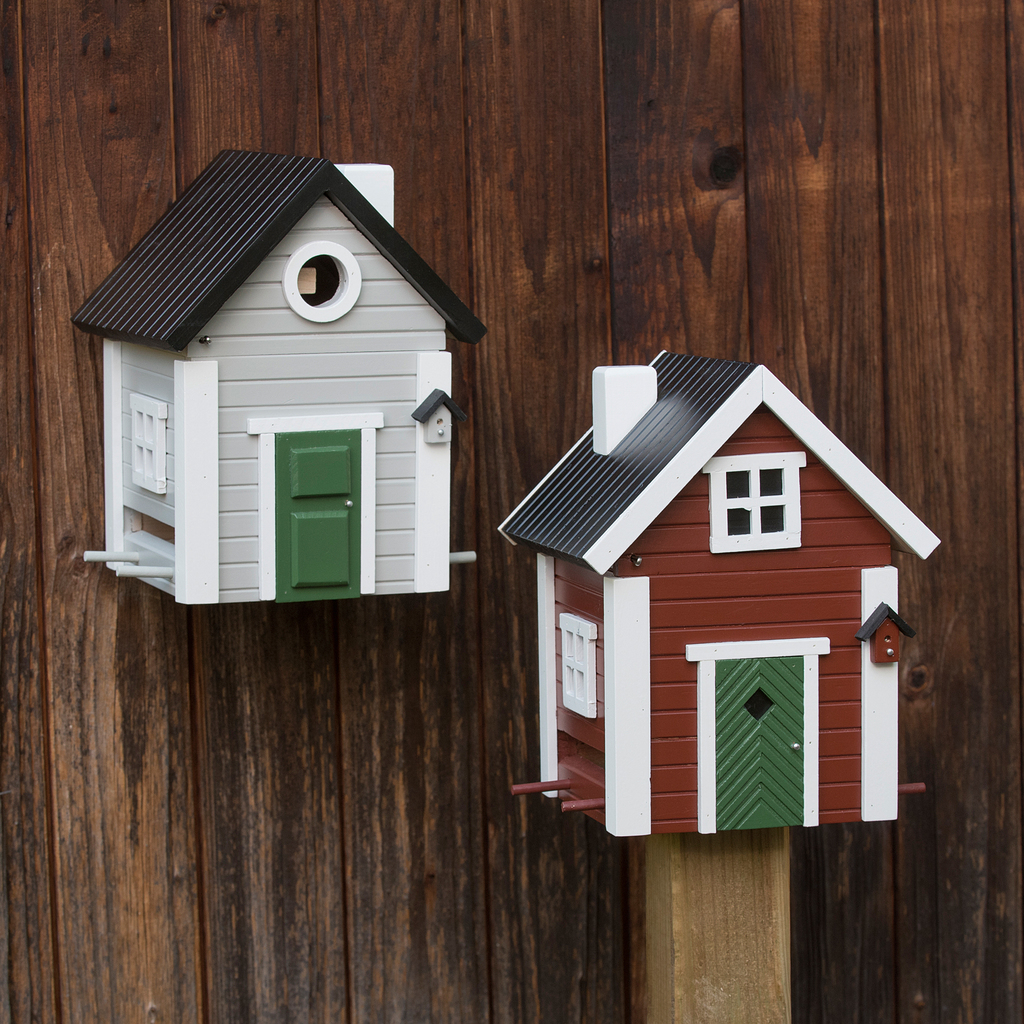 Futterhaus und Nistkasten Futterhaus und Nistkasten