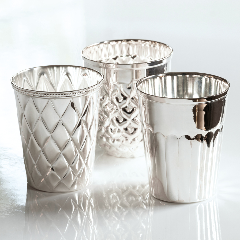 Getriebene Silberbecher Getriebene Silberbecher