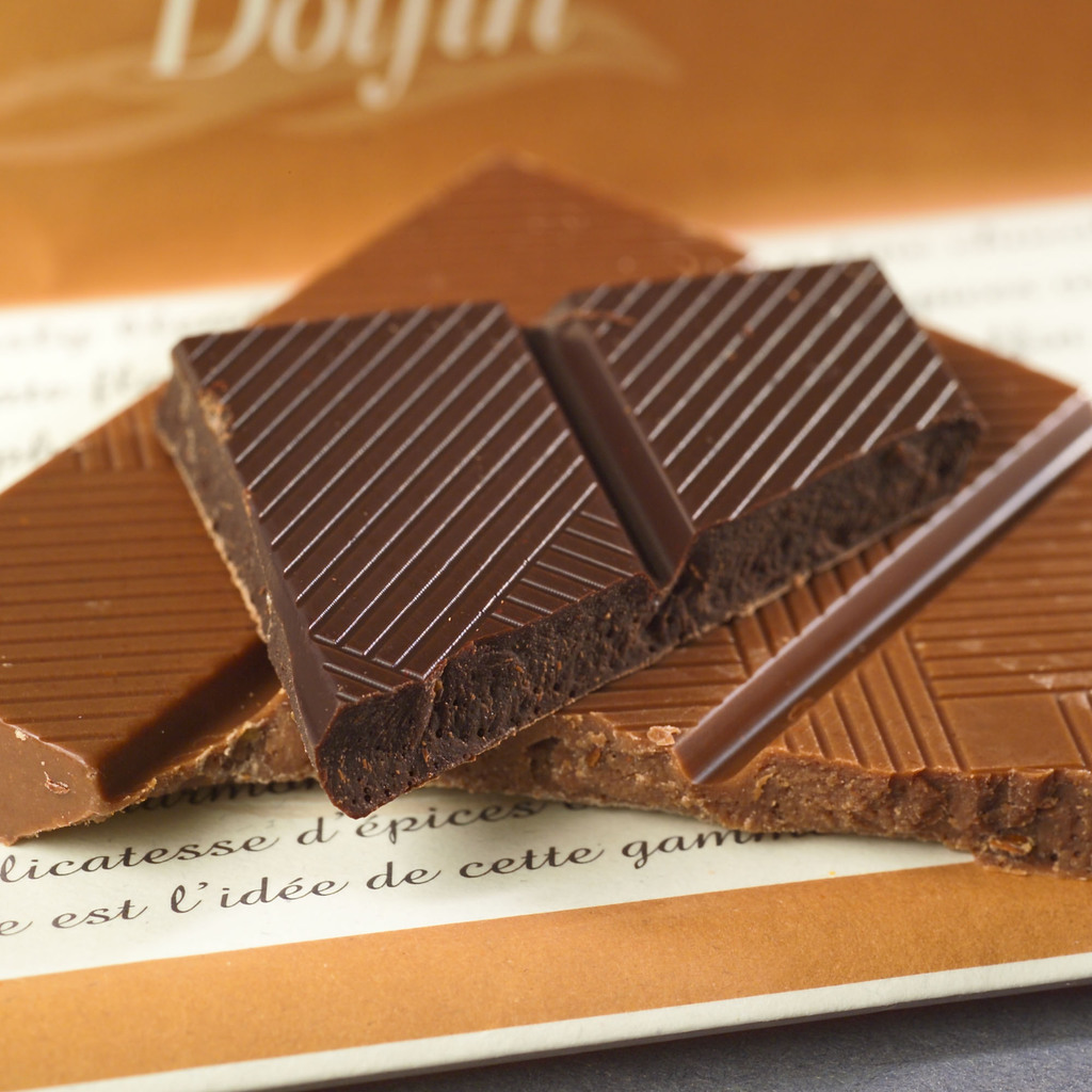 Dolfin Schokolade mit karamellisierten Macadamianüssen - 3