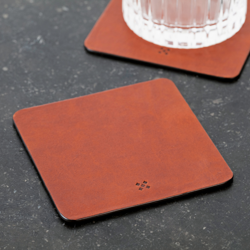 Legendär Glasuntersetzer DRYNK Sattelleder 4er-Set - 4 Legendär Glasuntersetzer DRYNK Sattelleder 4er-Set - 4