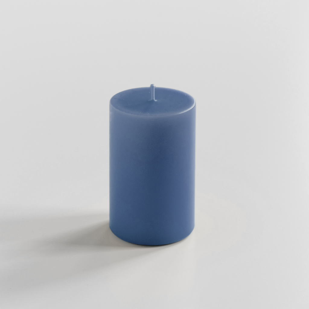 Ester & Erik Stumpenkerze 10 cm Ø 7 cm Jeans Blue Ester & Erik Stumpenkerze 10 cm Ø 7 cm Jeans Blue