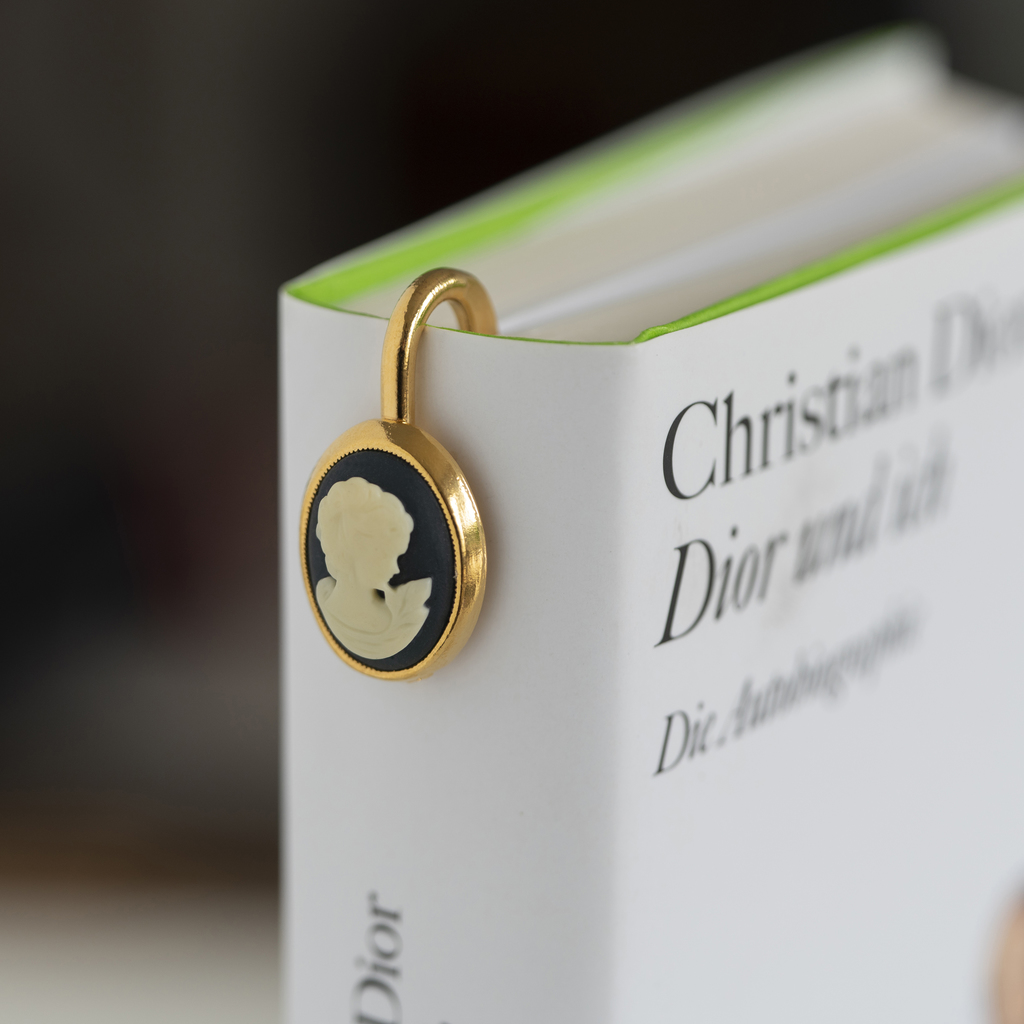 Lesezeichen Medaillon Schwarz Lesezeichen Medaillon Schwarz