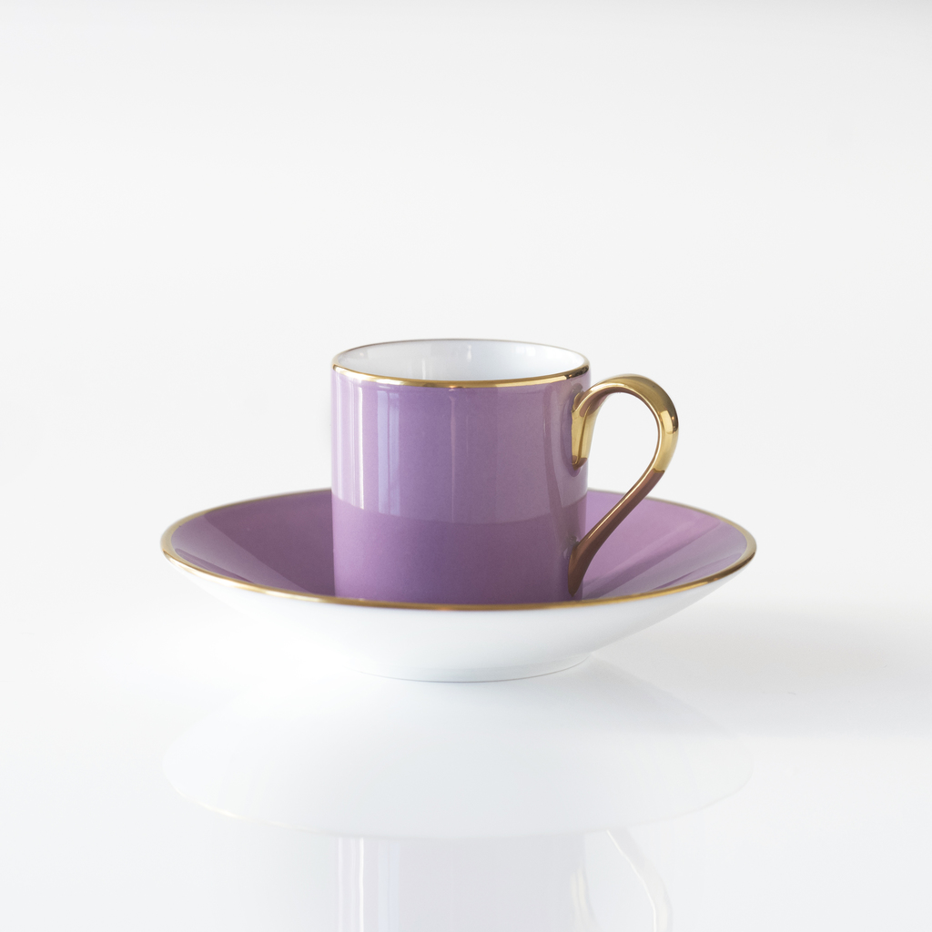 Porcelaine de Limoges Mokkatasse mit Golddekor Lila Porcelaine de Limoges Mokkatasse mit Golddekor Lila