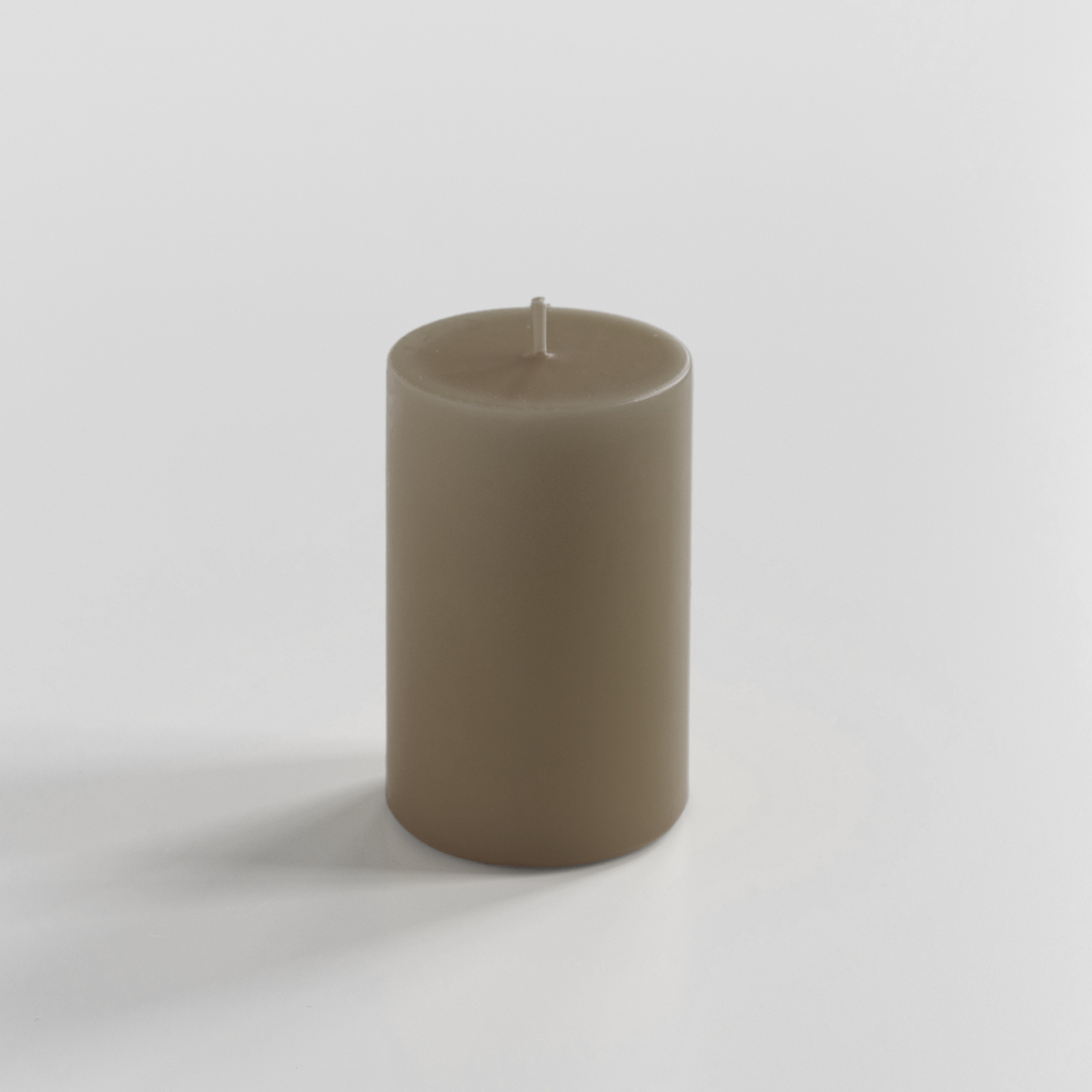 Ester & Erik Stumpenkerze 10 cm Ø 7 cm Nougat Ester & Erik Stumpenkerze 10 cm Ø 7 cm Nougat