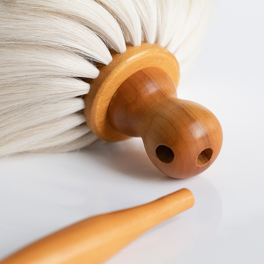 Staubwedel aus Ziegenhaar - 2 Staubwedel aus Ziegenhaar - 2