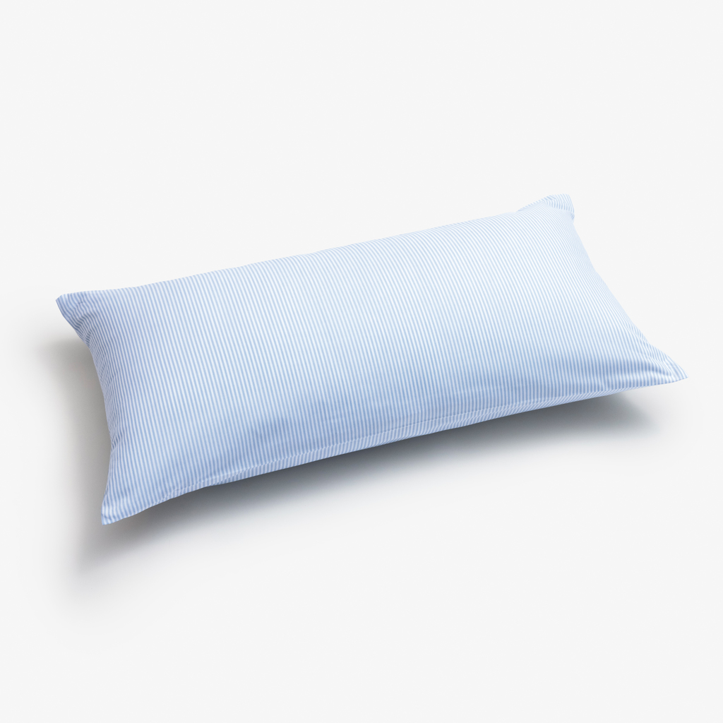 Kissenbezug Liselund Streifen Hellblau 40 x 80 cm Kissenbezug Liselund Streifen Hellblau 40 x 80 cm