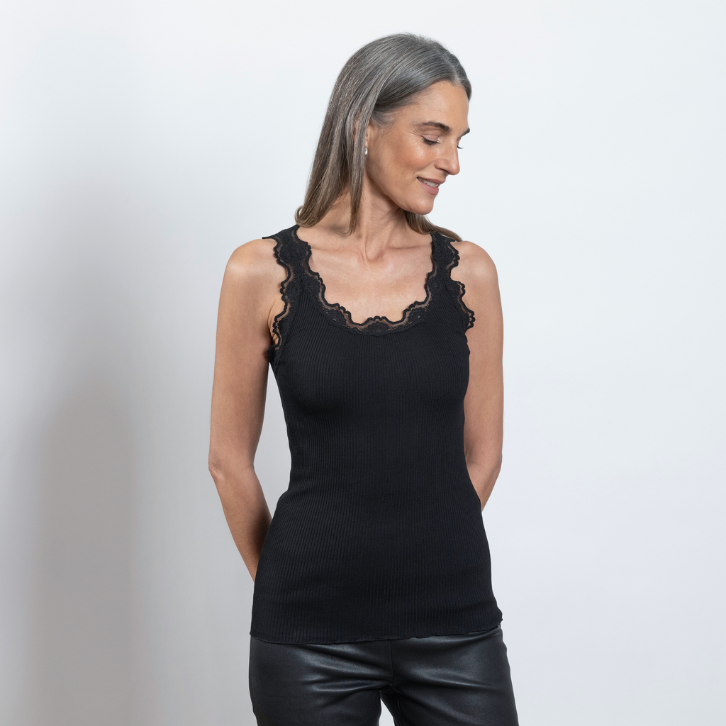 Rosemunde Seidentop mit Spitze Babette Schwarz S Rosemunde Seidentop mit Spitze Babette Schwarz S