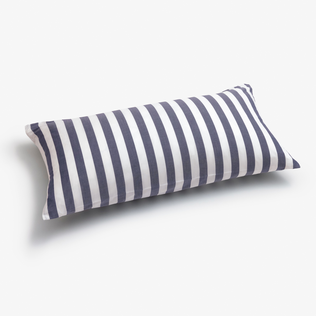 Kissenbezug Liselund Blockstreifen Marine 40 x 80 cm Kissenbezug Liselund Blockstreifen Marine 40 x 80 cm