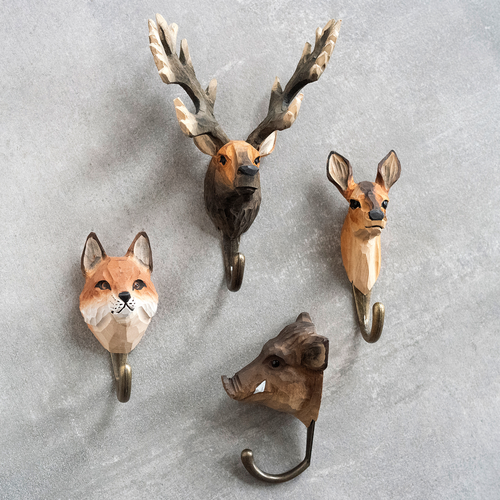 Handgeschnitzter Kleiderhaken Wildtiere Handgeschnitzter Kleiderhaken Wildtiere