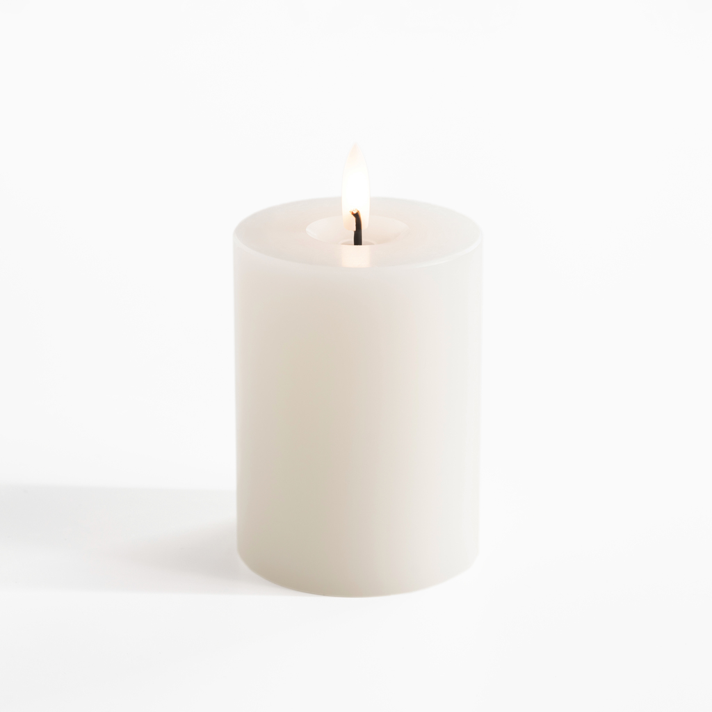 Ester & Erik LED Stumpenkerze Ivory 10 cm Ester & Erik LED Stumpenkerze Ivory 10 cm