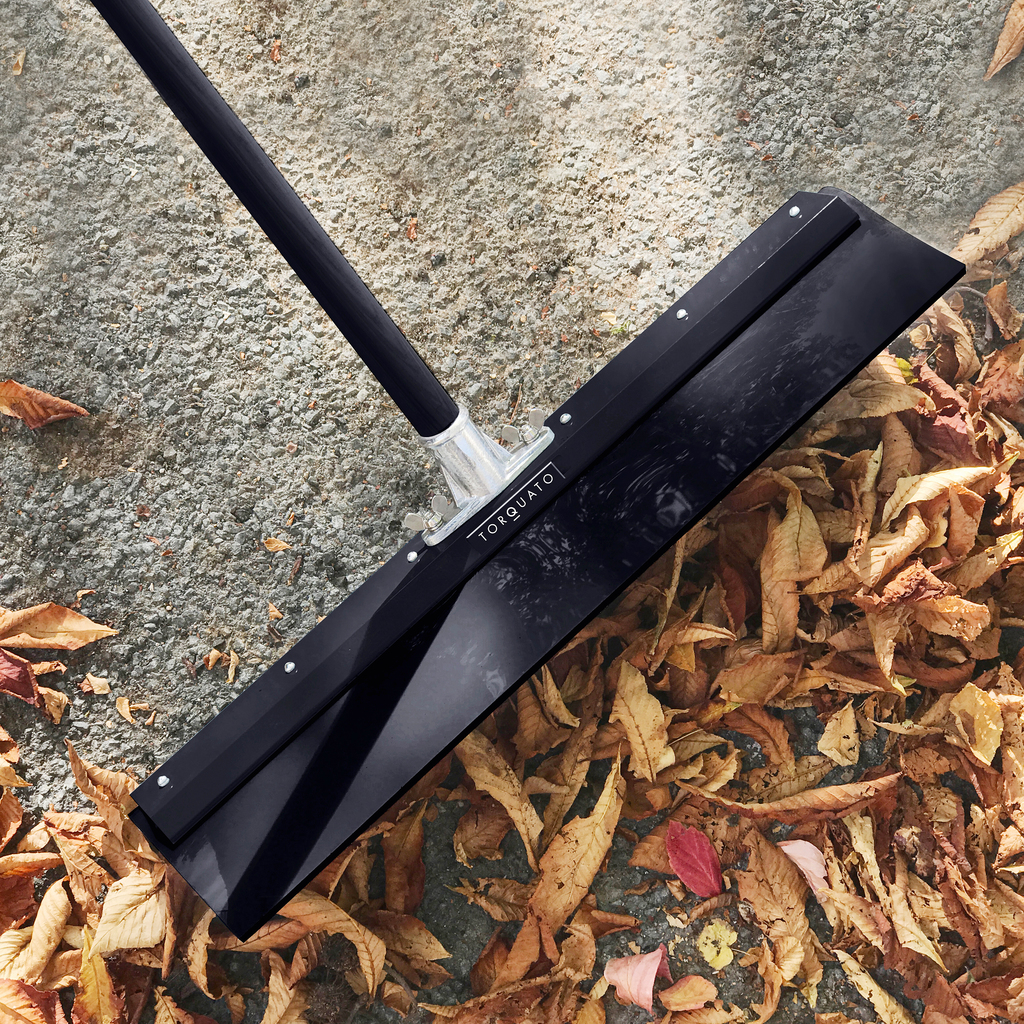 Schnee- und Laubschieber Schnee- und Laubschieber