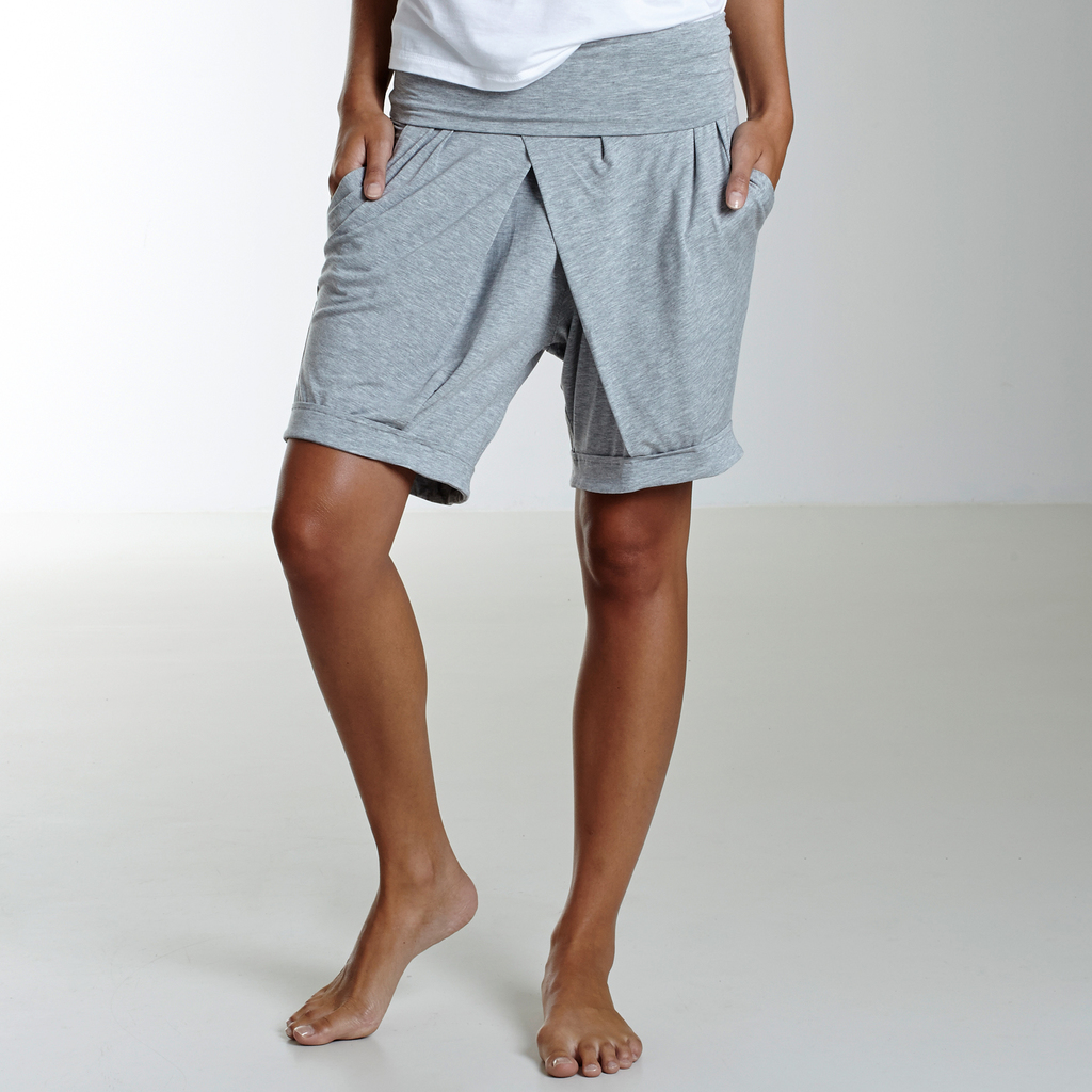 Sunday in Bed X Torquato Pyjamahose Mila Shorty Grau M