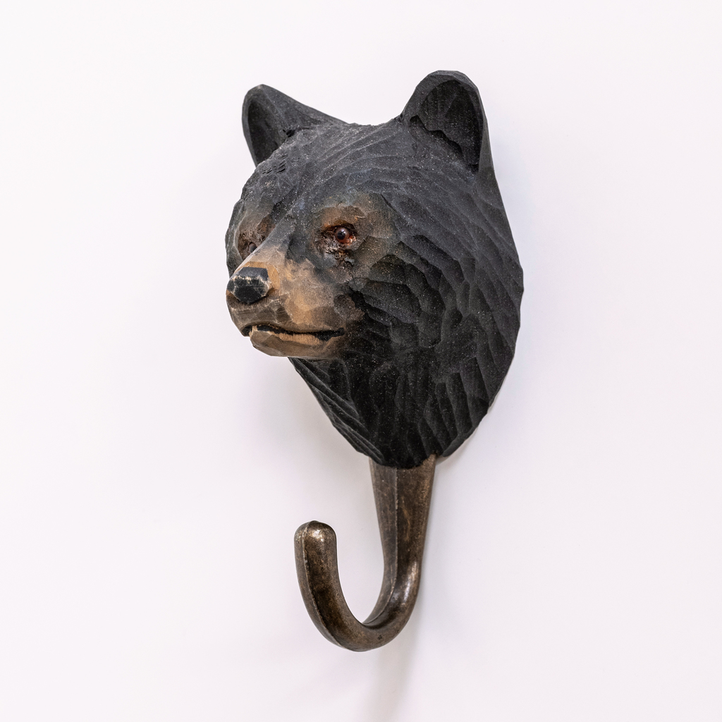 Handgeschnitzter Kleiderhaken Schwarzbär Handgeschnitzter Kleiderhaken Schwarzbär